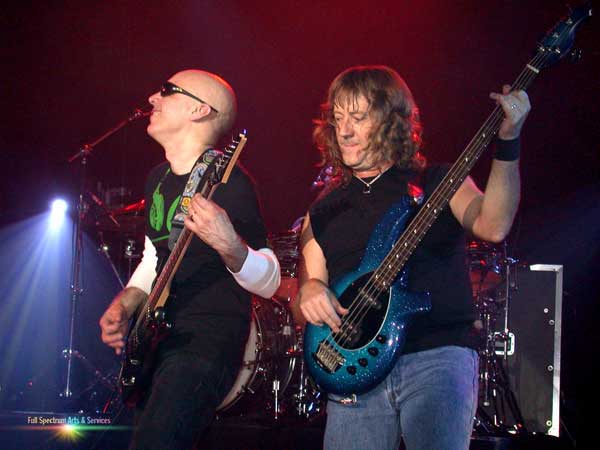 Joe Satriani and Stu Hamm Live